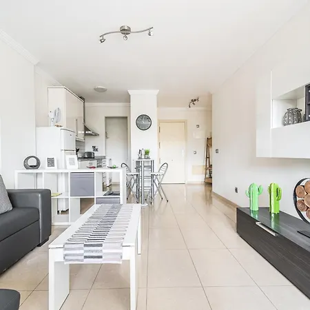 Home2book Urban Retreat & Shared Pool Palmas 라스팔마스