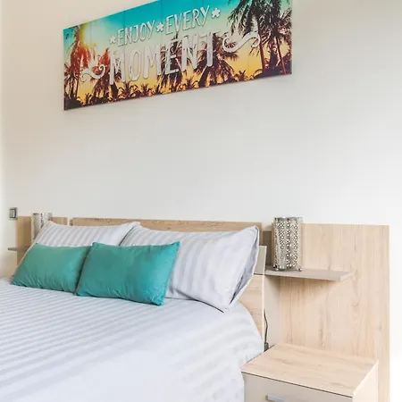 Home2book Urban Retreat & Shared Pool Palmas 라스팔마스